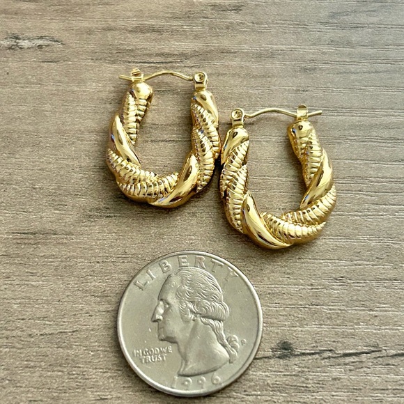 Twisted 18k Gold Plated Hoop Earrings - Picture 2 of 4